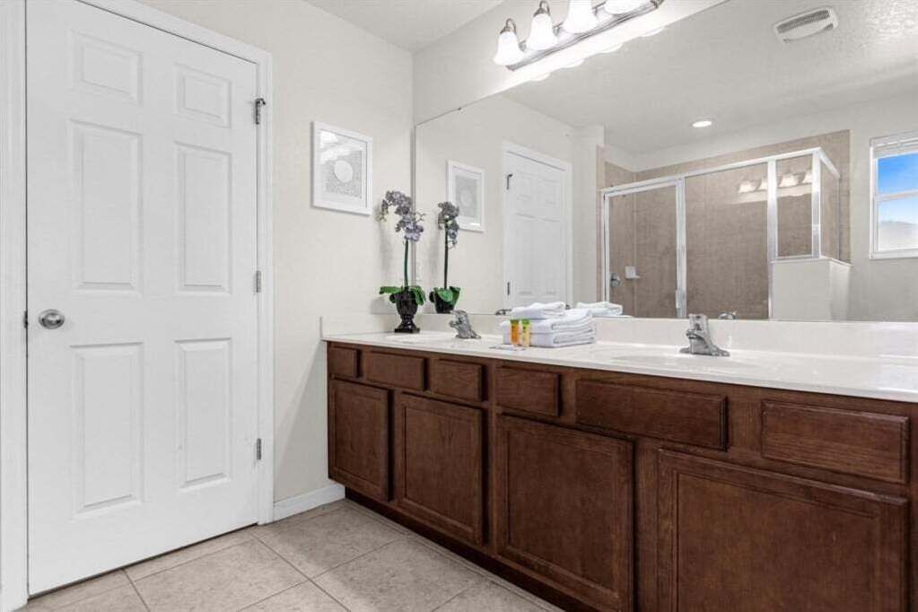 Photo of Bathroom in Veranda Palms