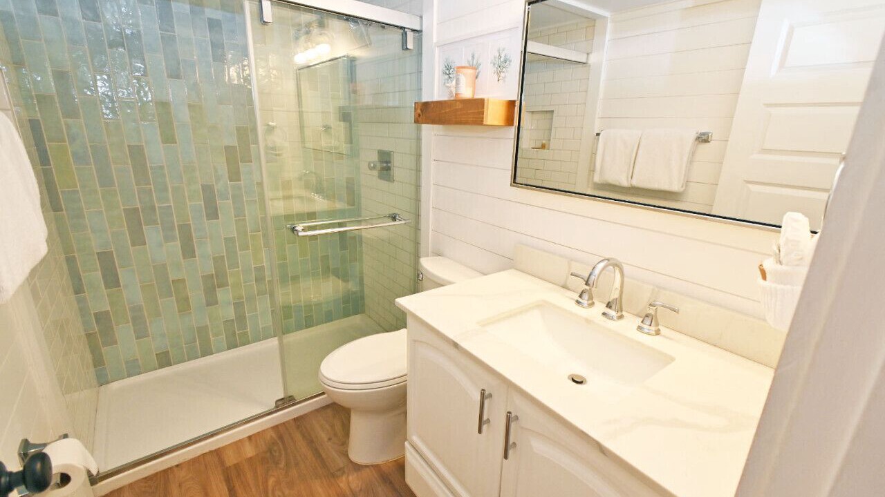 Photo of Bathroom in Holiday Isle