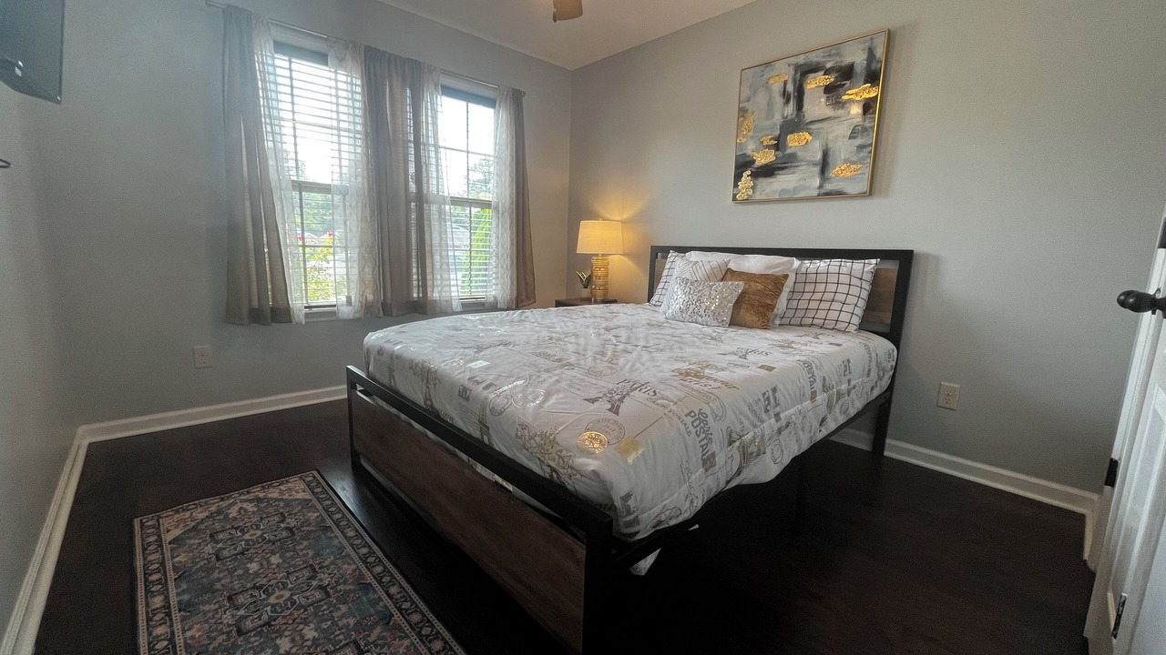 Photo of Bedroom in Valdosta