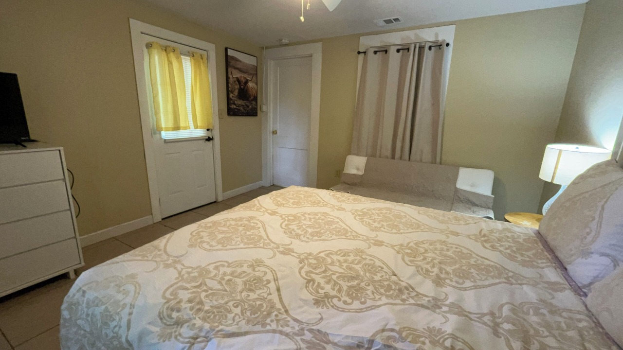 Photo of Bedroom in Valdosta