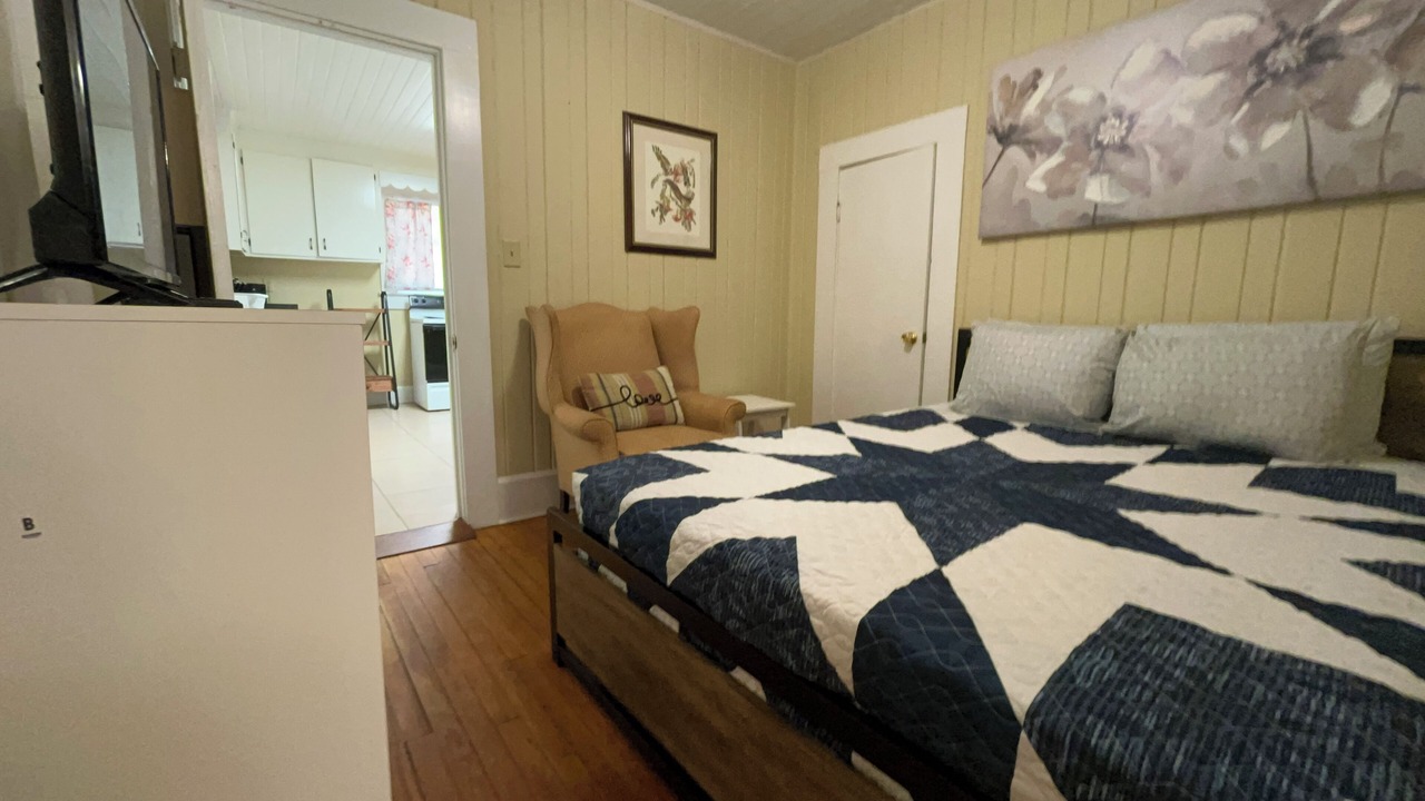 Photo of Bedroom in Valdosta