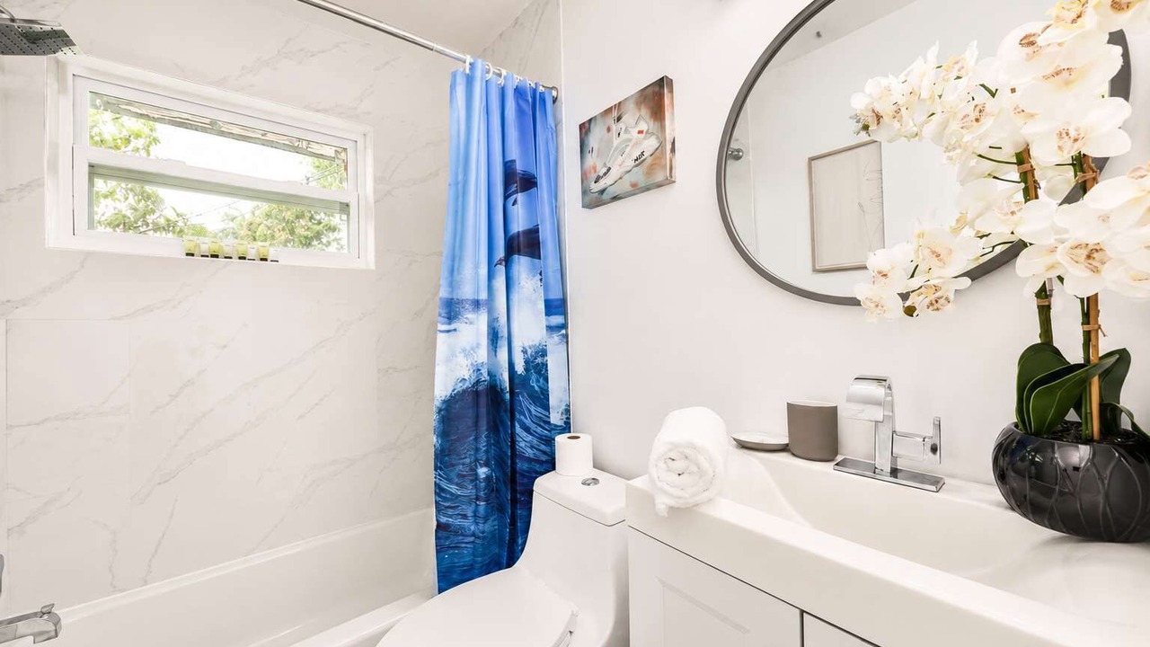 Photo of Bathroom in Broadview Park