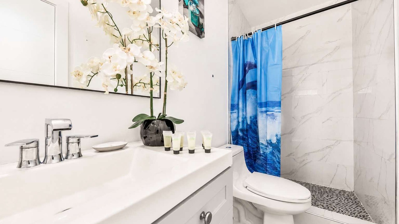 Photo of Bathroom in Broadview Park