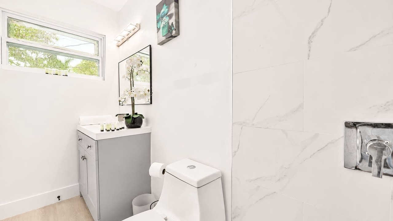 Photo of Bathroom in Broadview Park