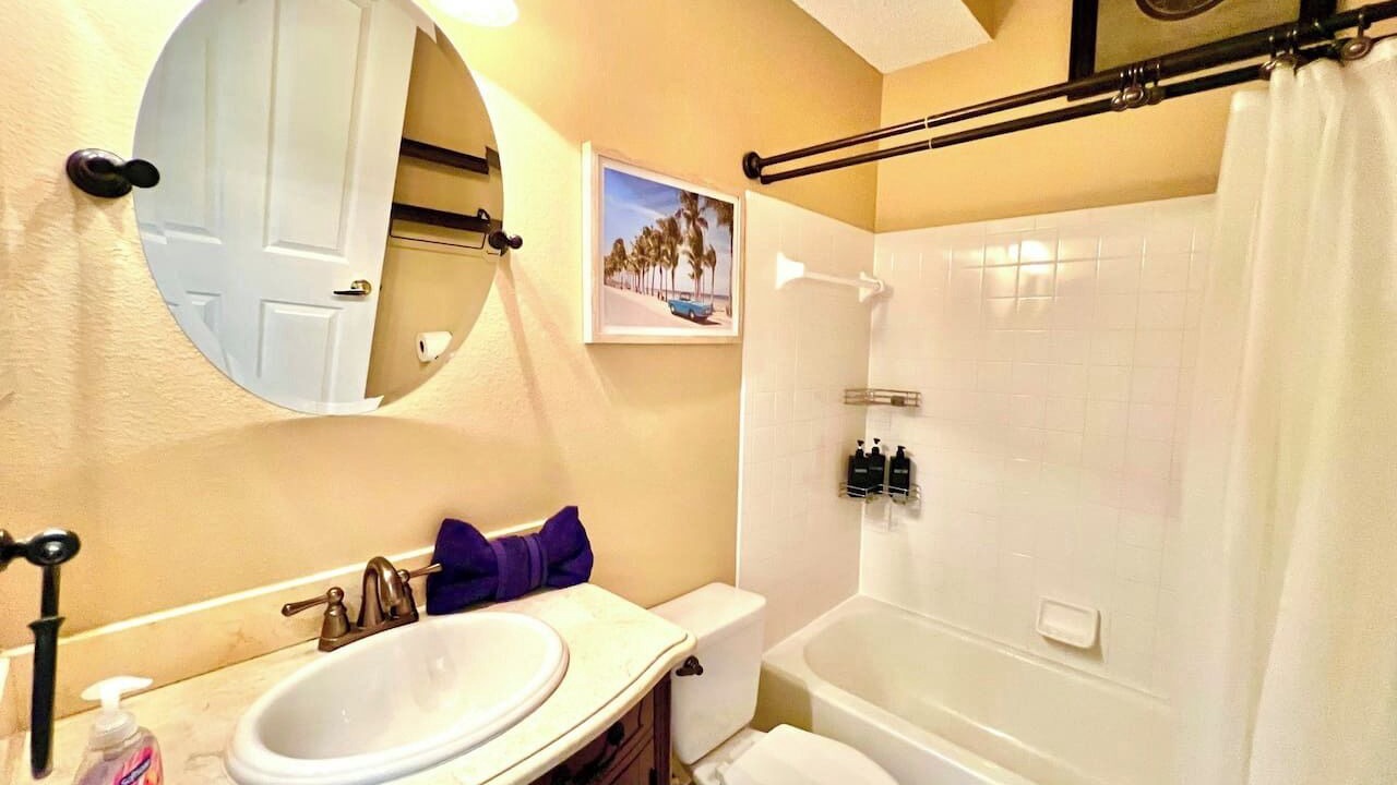 Photo of Bathroom in Town 'n' Country