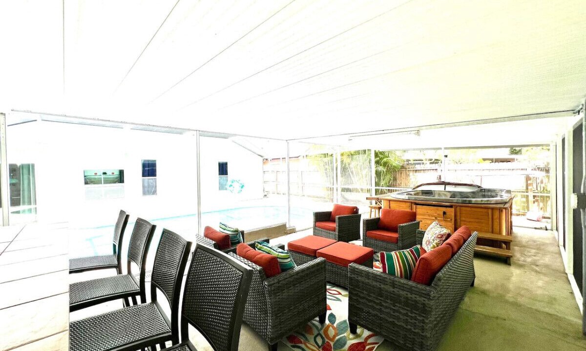Photo of Patio Balcony in Town 'n' Country
