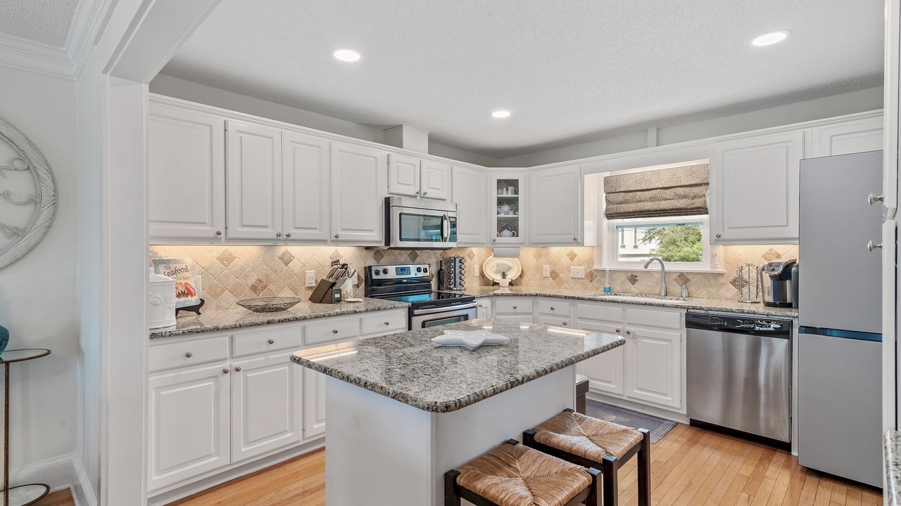 Photo of Kitchen in Holiday Isle