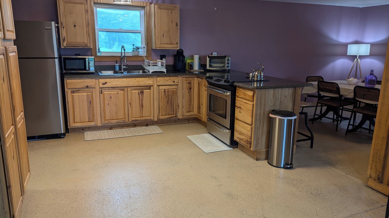 Photo of Kitchen in Putnam Hall