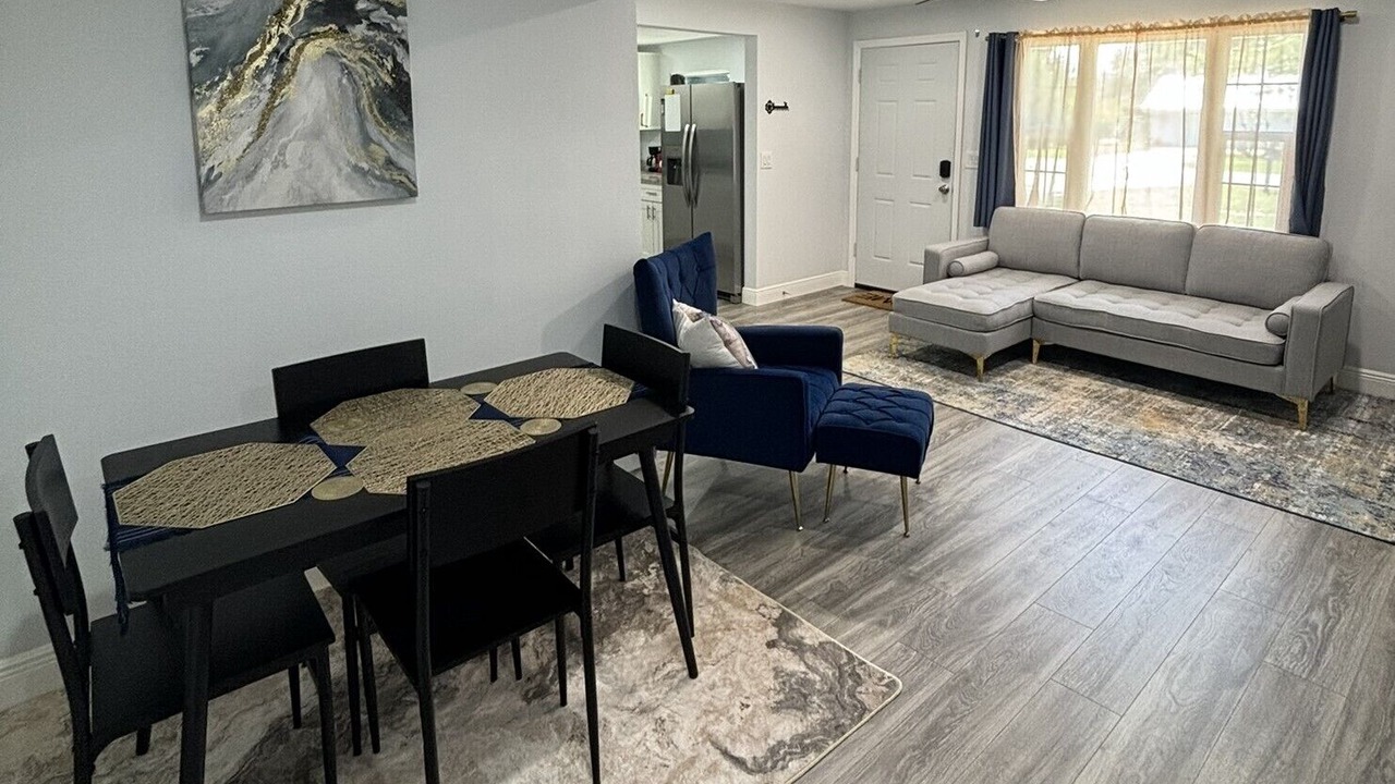 Photo of Livingroom in DeLand