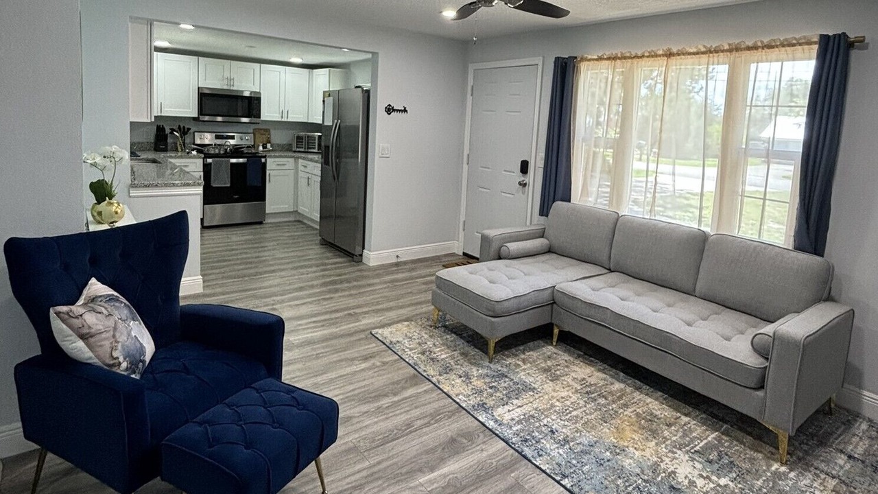 Photo of Livingroom in DeLand