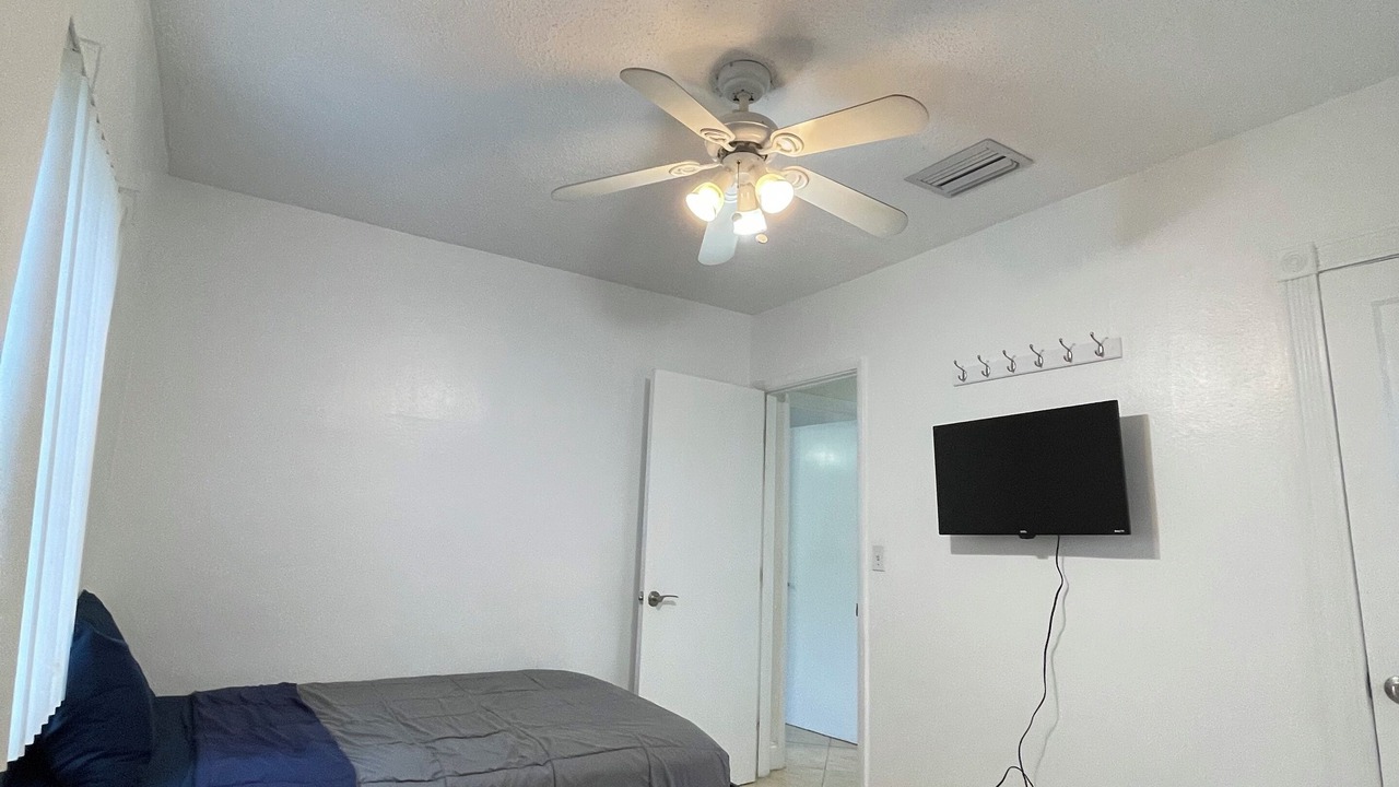 Photo of Bedroom in Country Club Park