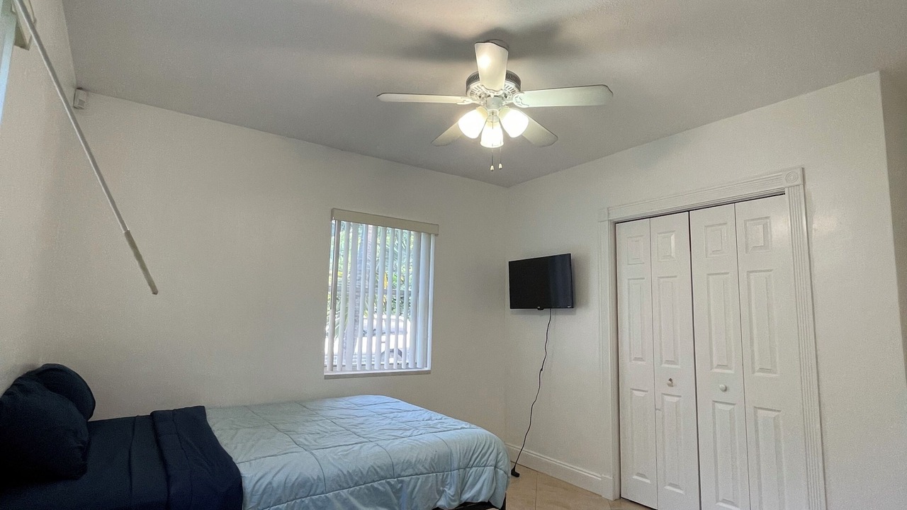 Photo of Bedroom in Country Club Park