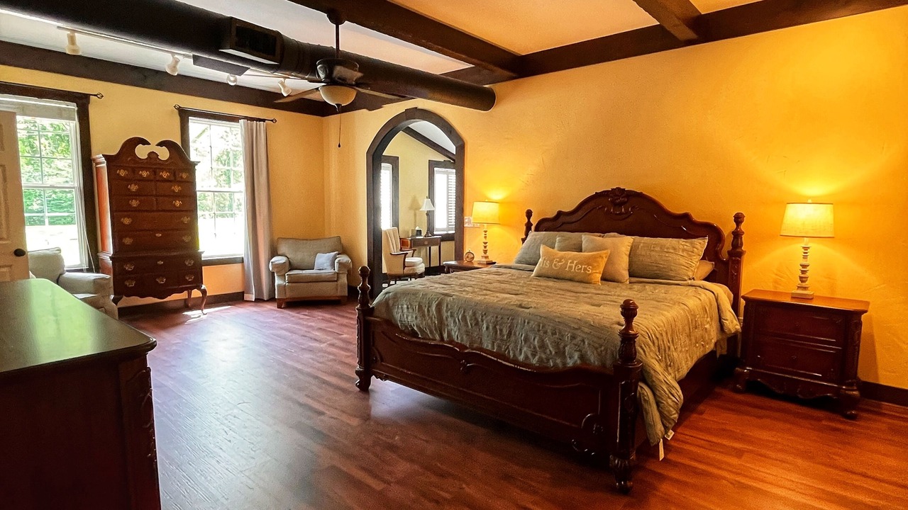 Photo of Bedroom in Perry