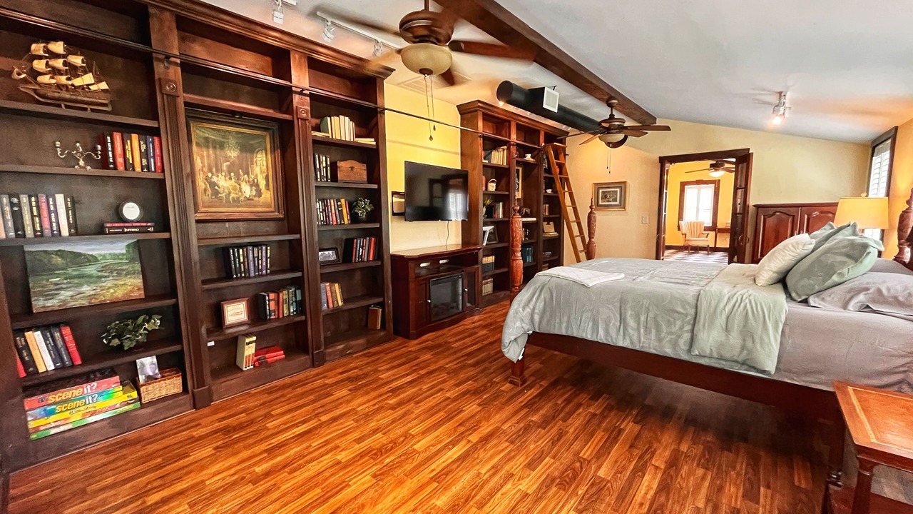 Photo of Bedroom in Perry
