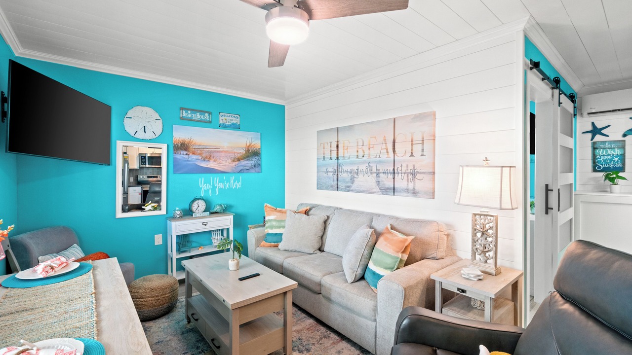 Photo of Livingroom in Silver Sands Beach