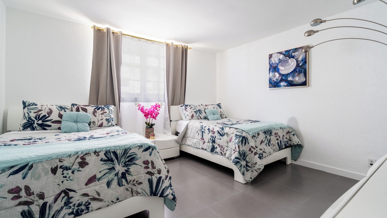 Photo of Bedroom in Hollywood South Central Beach