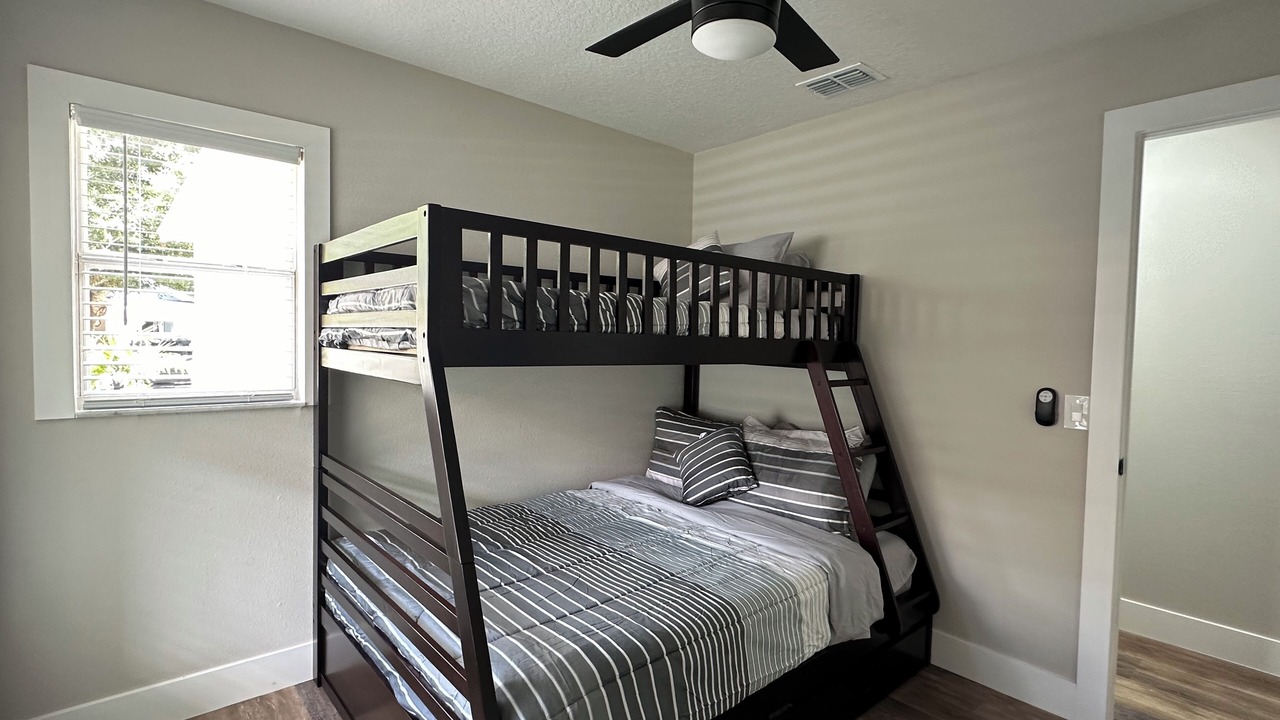 Photo of Bedroom in Seffner Community Alliance