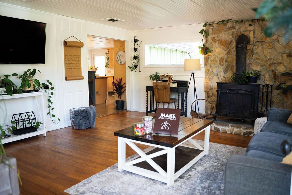 Photo of Livingroom in Brooksville