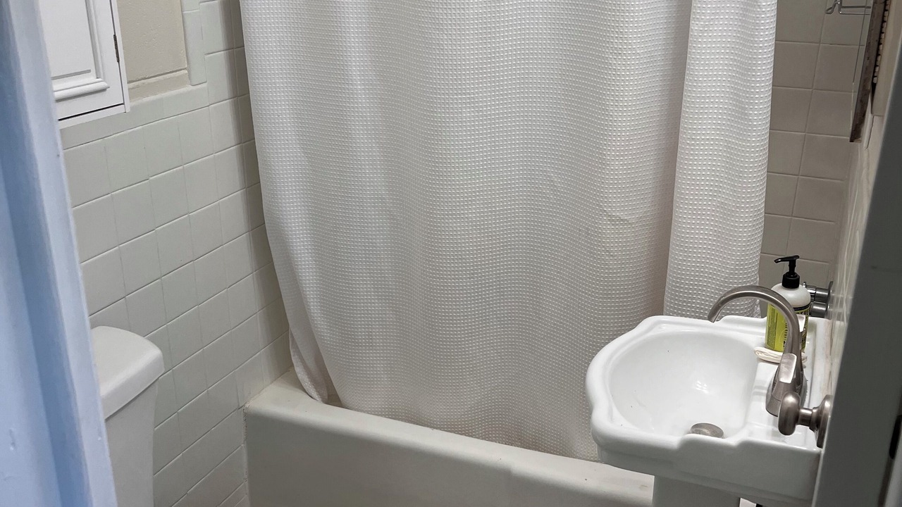 Photo of Bathroom in Cobb