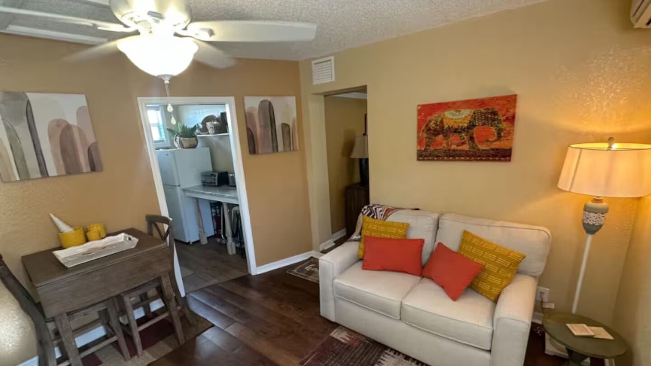 Photo of Livingroom in New Smyrna Beach