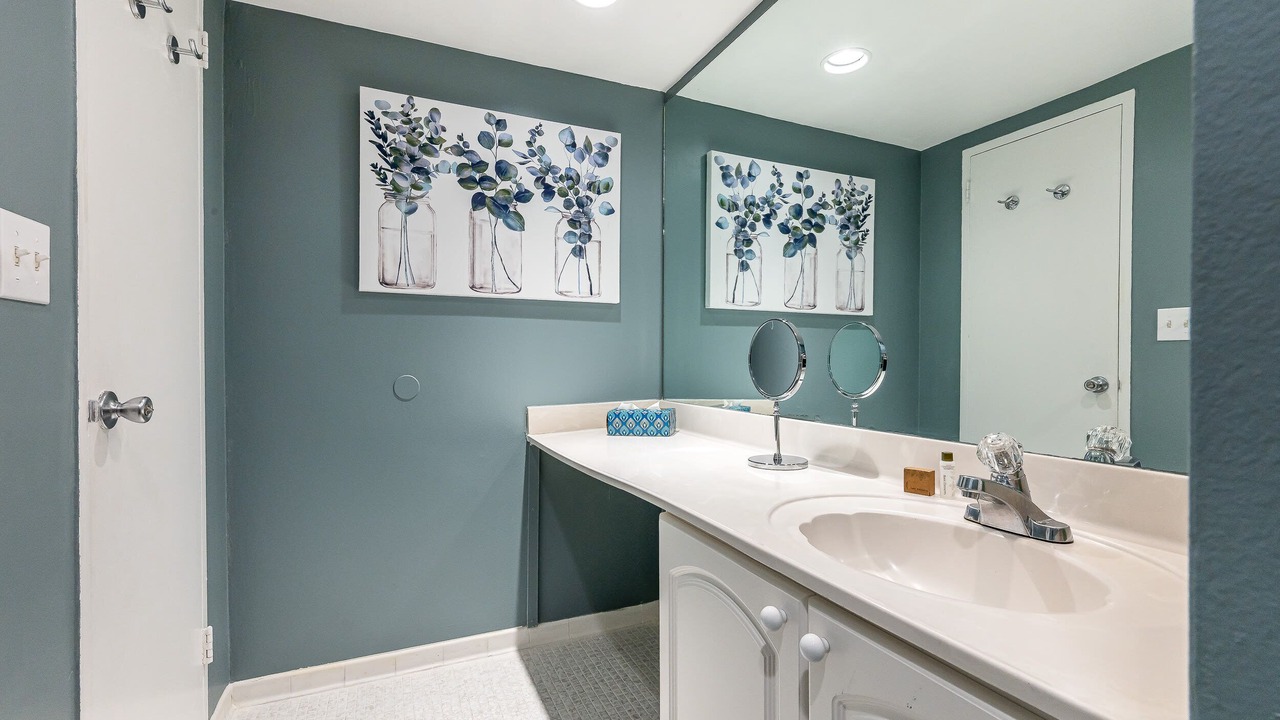 Photo of Bathroom in Hollywood South Central Beach