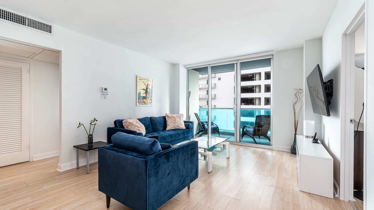 Photo of Bedroom in Hollywood South Central Beach