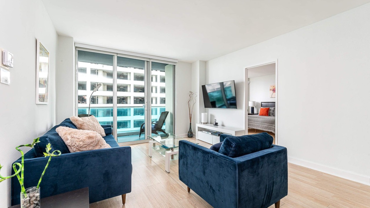 Photo of Bedroom in Hollywood South Central Beach