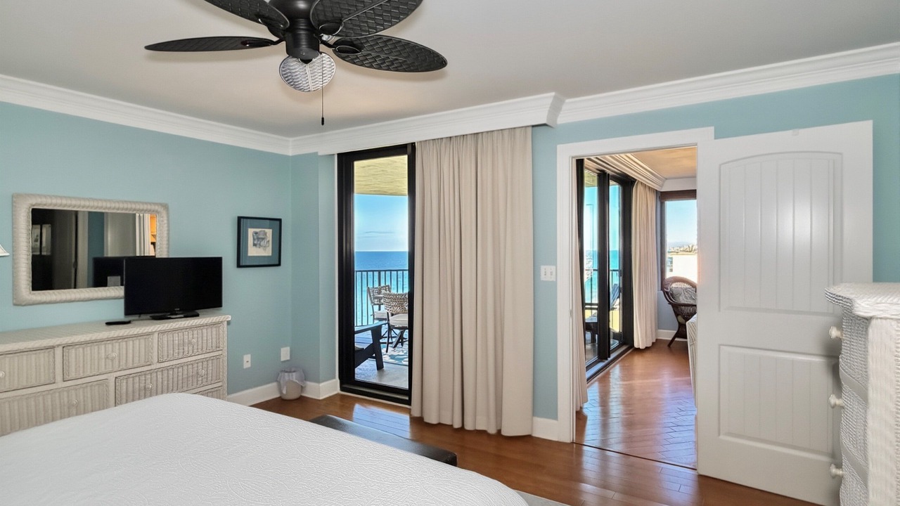 Photo of Patio Balcony in Biltmore Beach