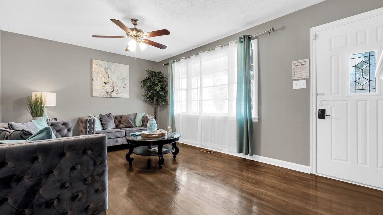 Photo of Livingroom in Warner Robins
