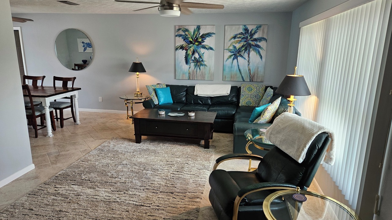 Photo of Livingroom in Apollo Beach