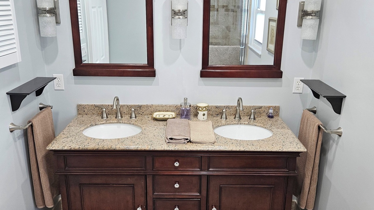 Photo of Bathroom in Apollo Beach