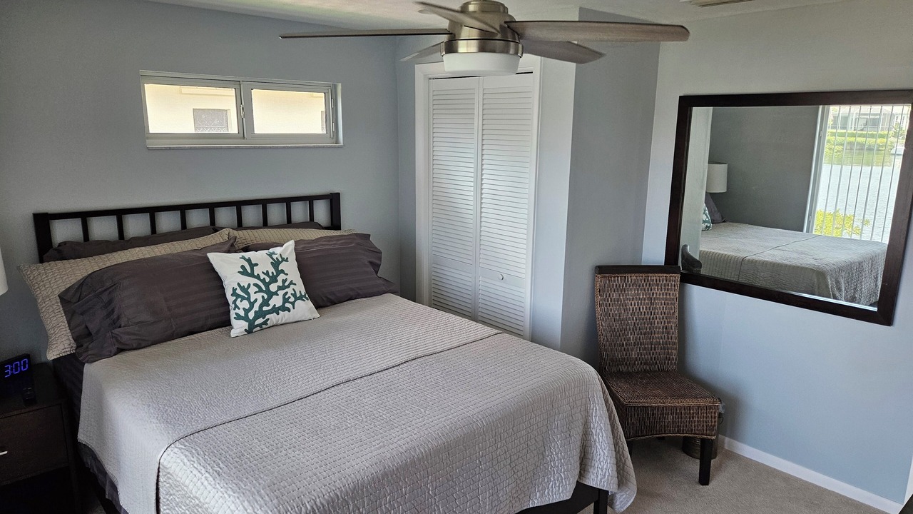Photo of Bedroom in Apollo Beach
