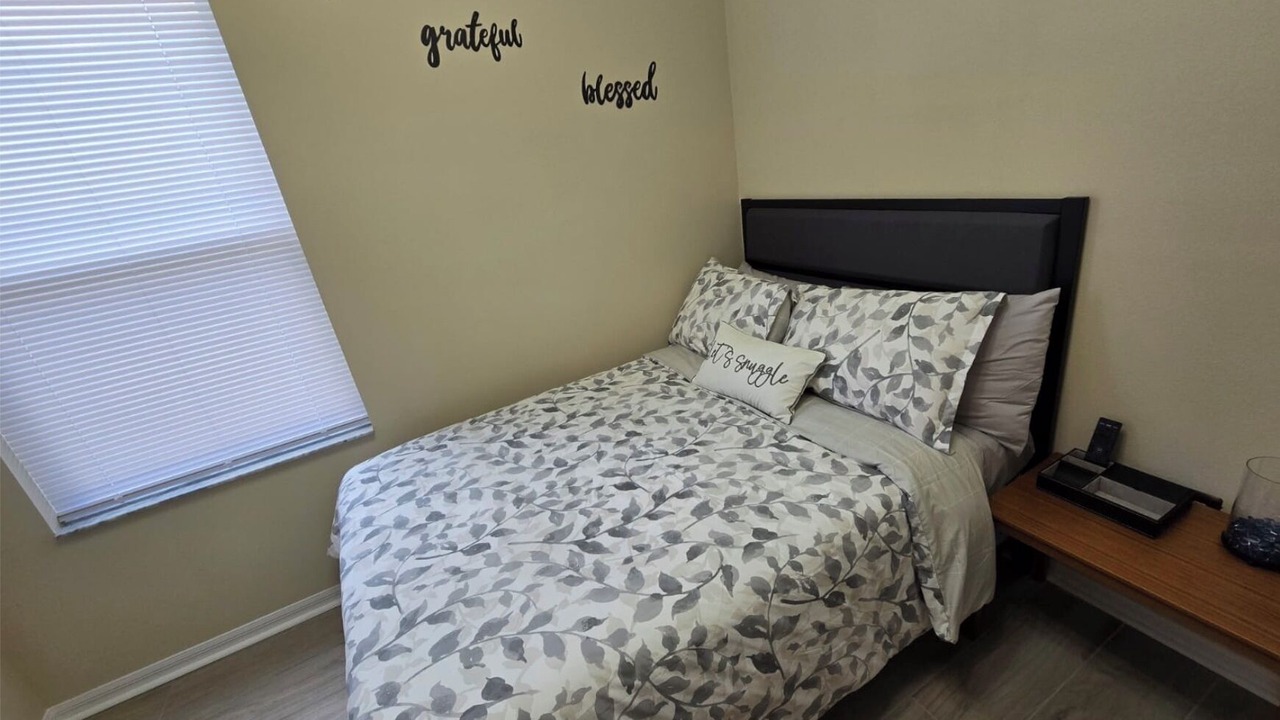 Photo of Bedroom in Orange Tree