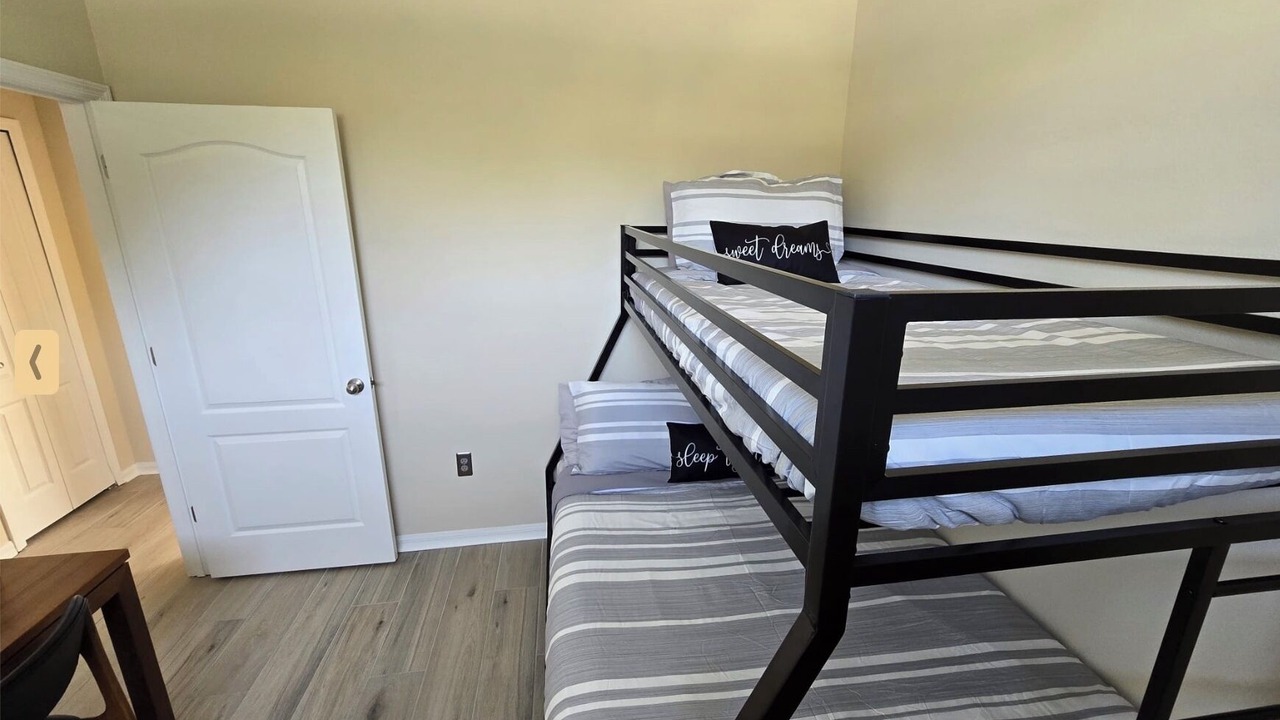 Photo of Bedroom in Orange Tree