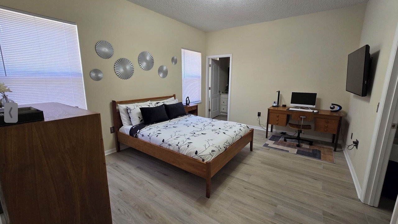 Photo of Bedroom in Orange Tree