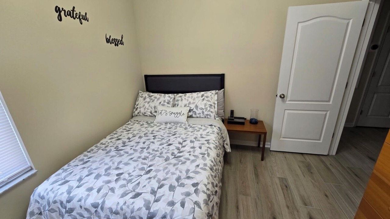 Photo of Bedroom in Orange Tree