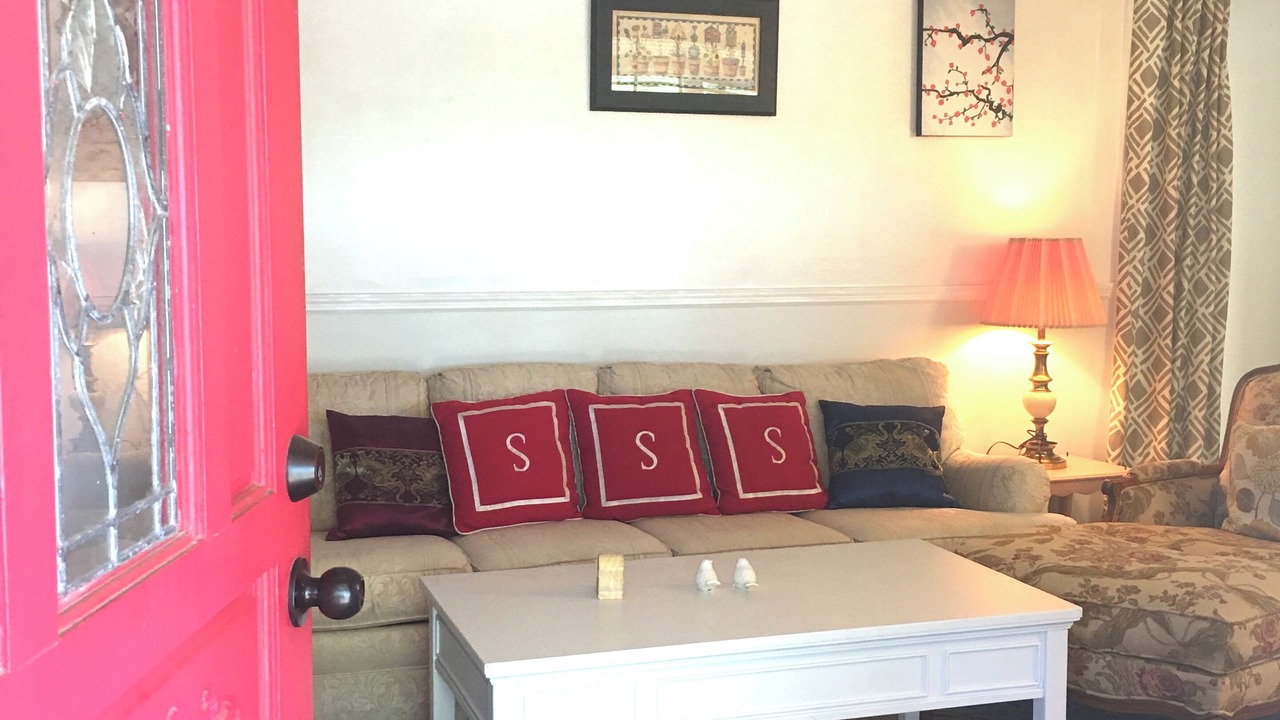 Photo of Livingroom in Northside