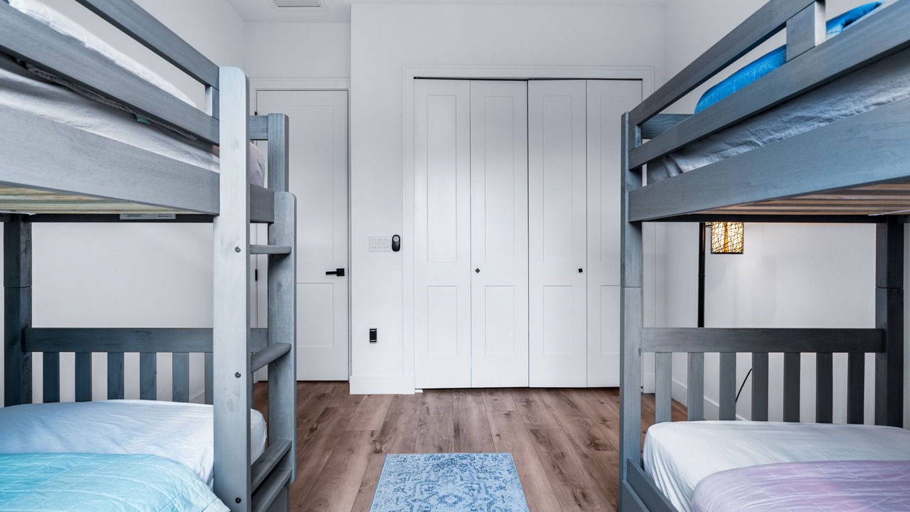 Photo of Bedroom in Englewood East