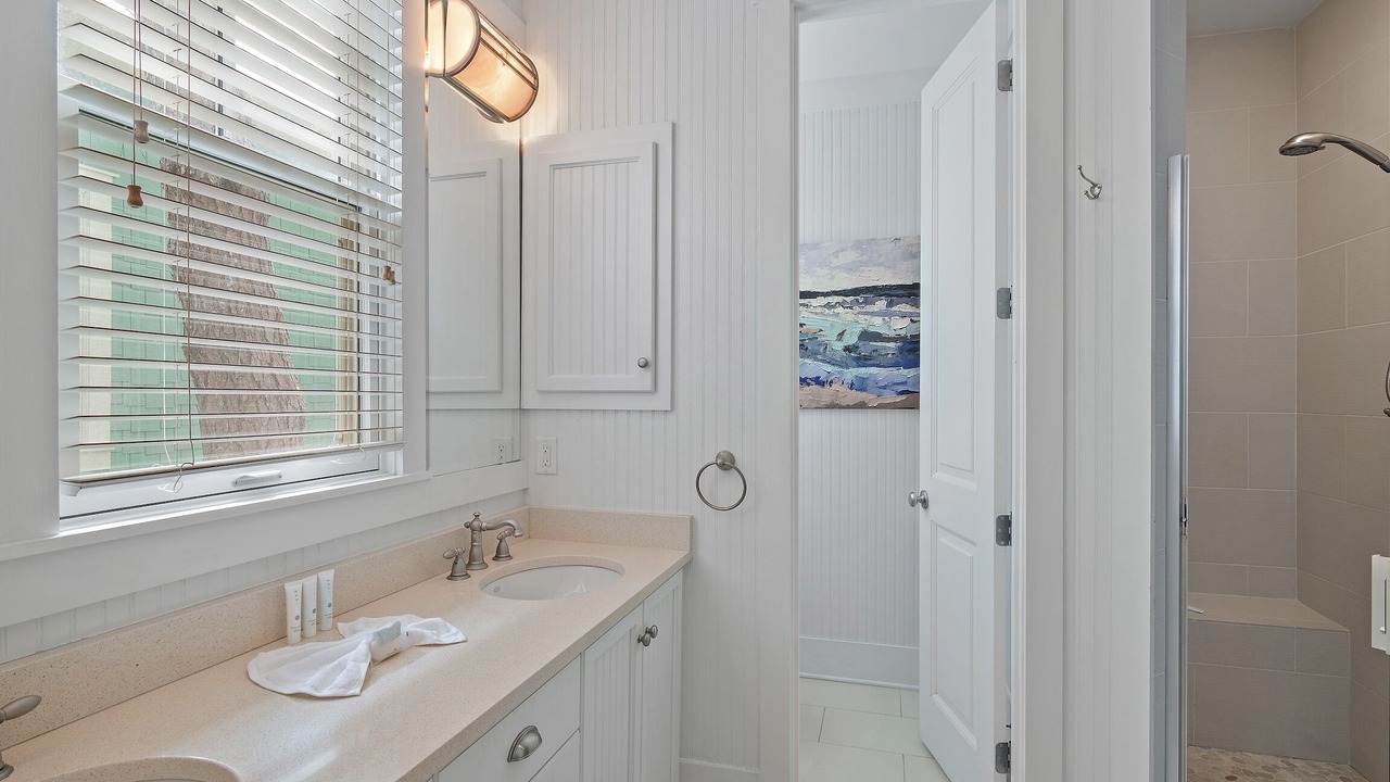 Photo of Bathroom in Forest District