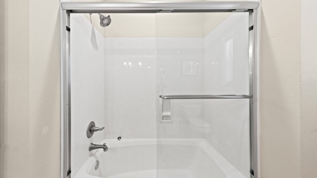 Photo of Bathroom in Avalon Beach Estates