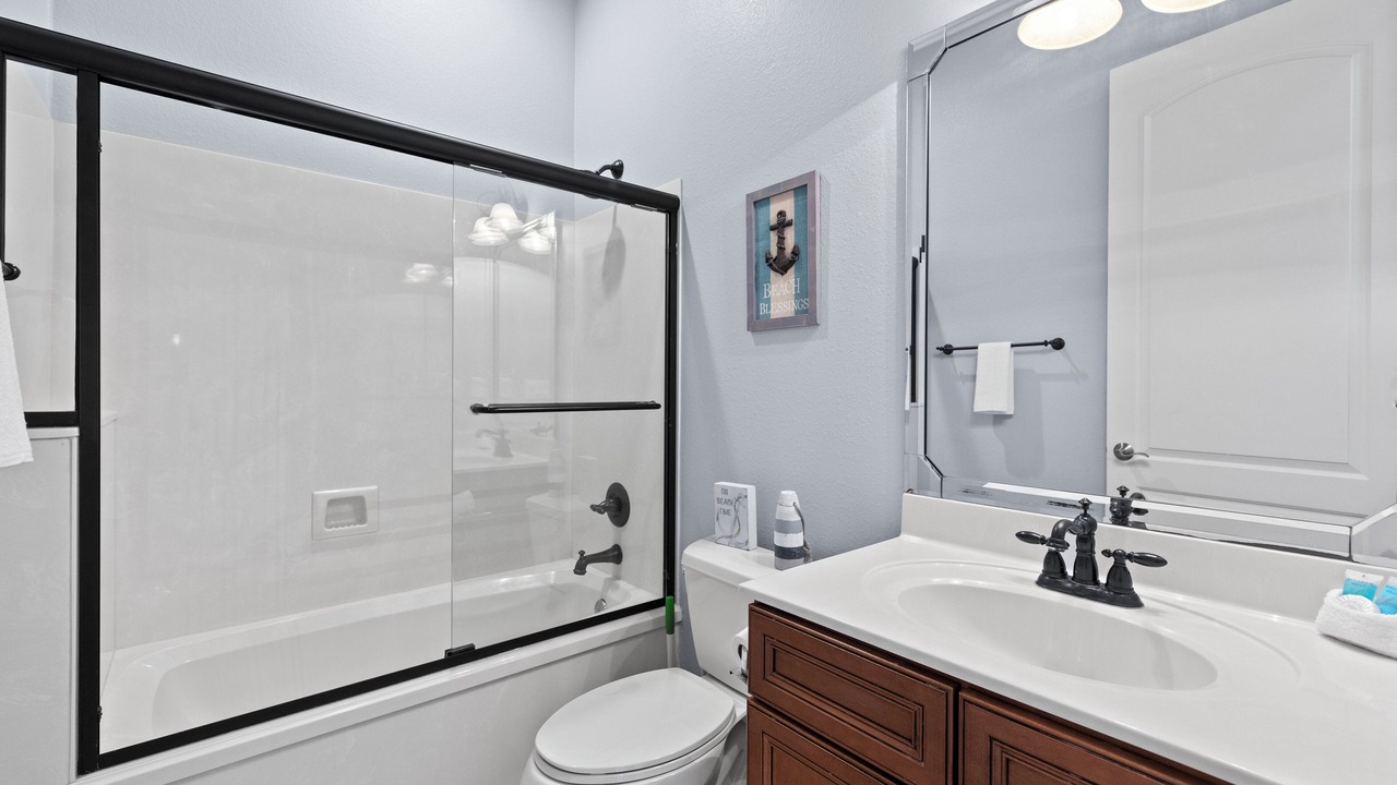 Photo of Bathroom in Avalon Beach Estates