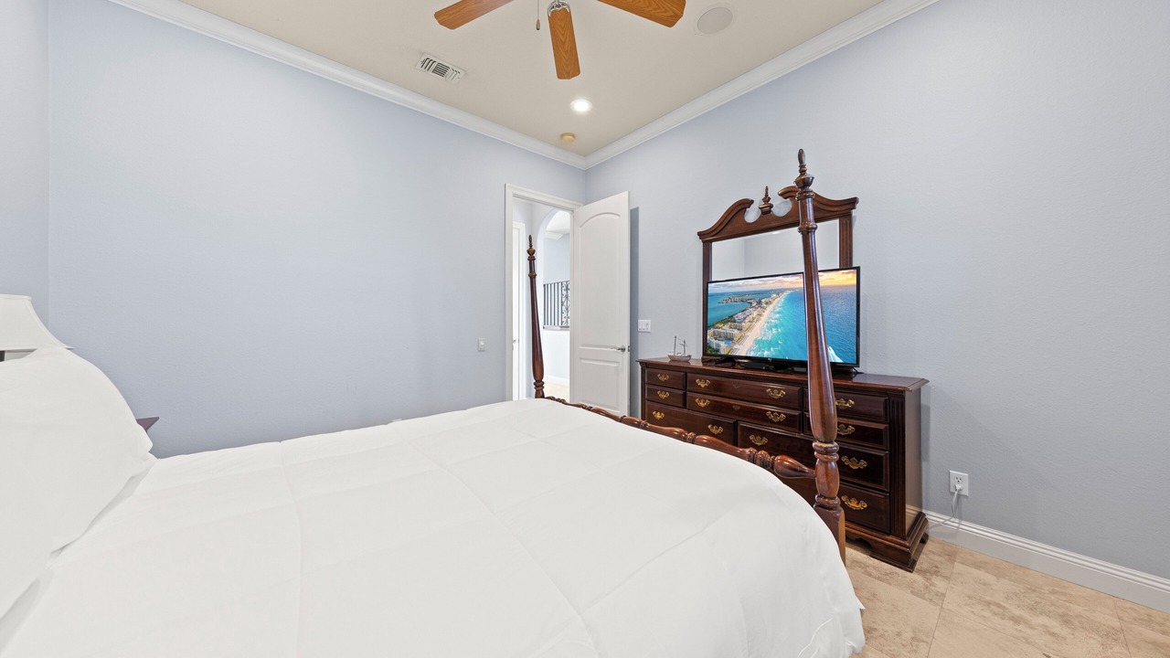 Photo of Bedroom in Avalon Beach Estates