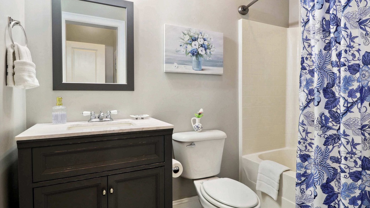 Photo of Bathroom in Dixon Park