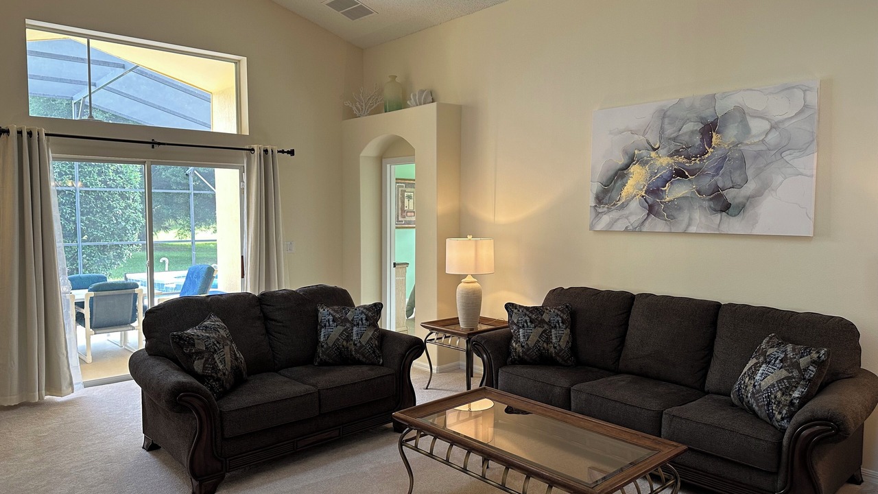 Photo of Livingroom in Orange Tree