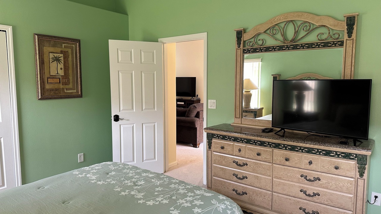 Photo of Bedroom in Orange Tree