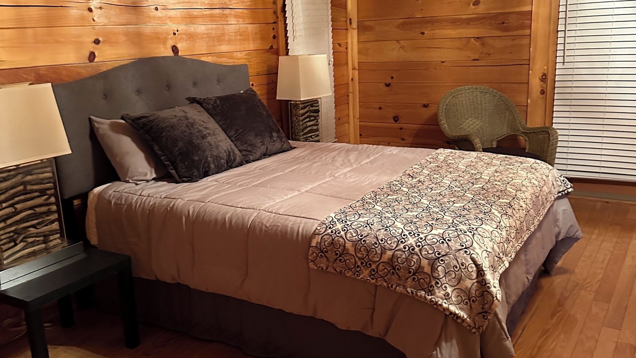Photo of Bedroom in Toombs County