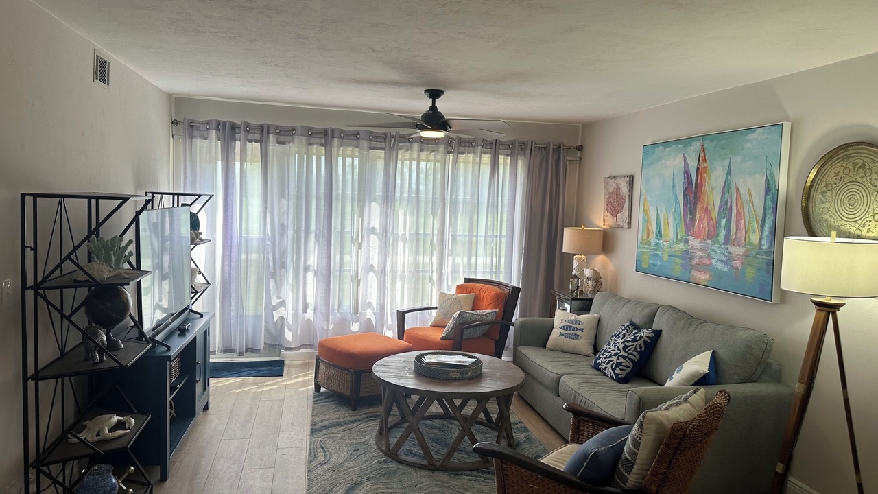 Photo of Livingroom in East Naples