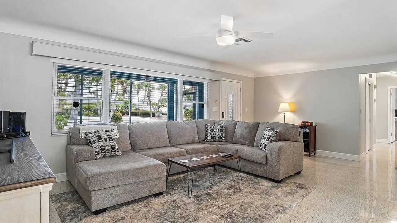 Photo of Livingroom in Belle Vista