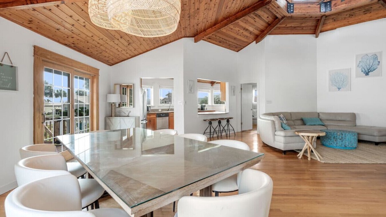 Photo of Livingroom in Santa Monica