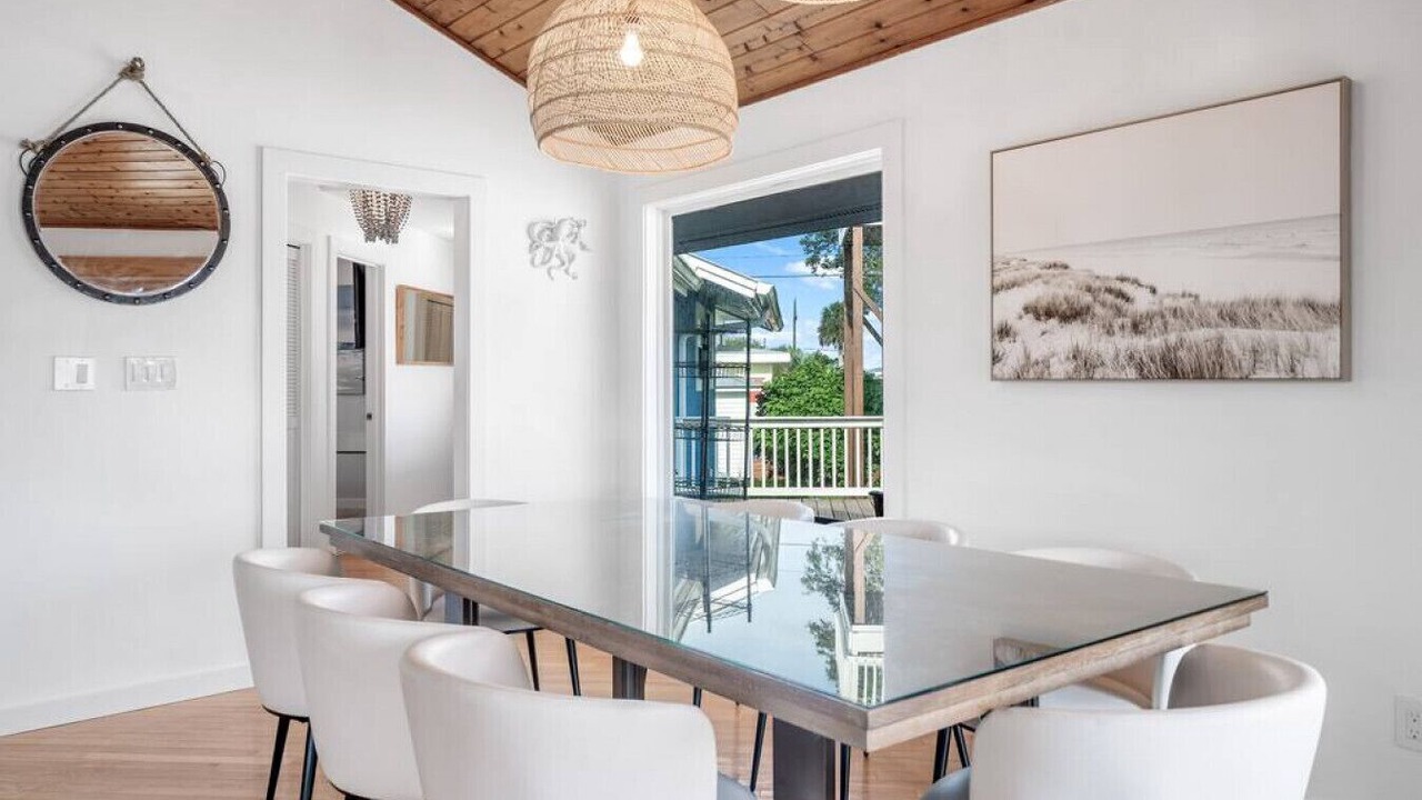Photo of Livingroom in Santa Monica